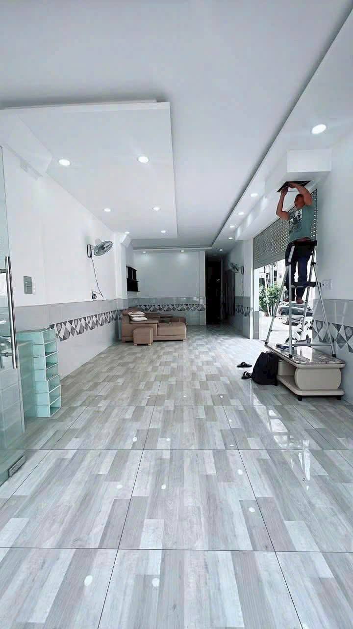 Nhà Căn Góc 5PN Hẻm Xe Hơi 81m² P.Tân Quý, Tân Phú - Giá 20 Triệu/Tháng