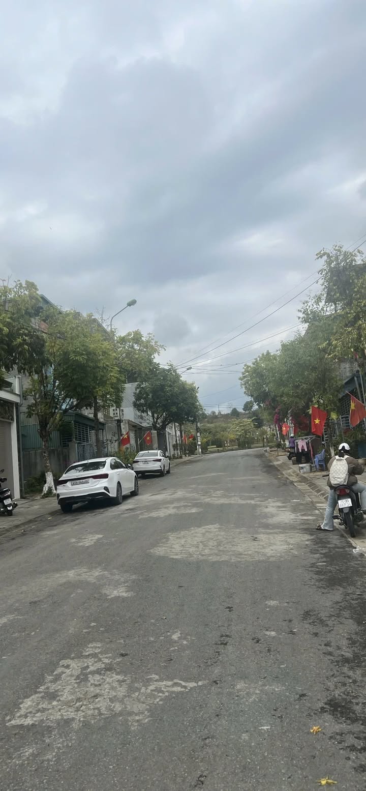 Đất nền Phố Phạm Hồng Thái 105m² - Vị trí vàng, sổ đỏ sẵn sàng!