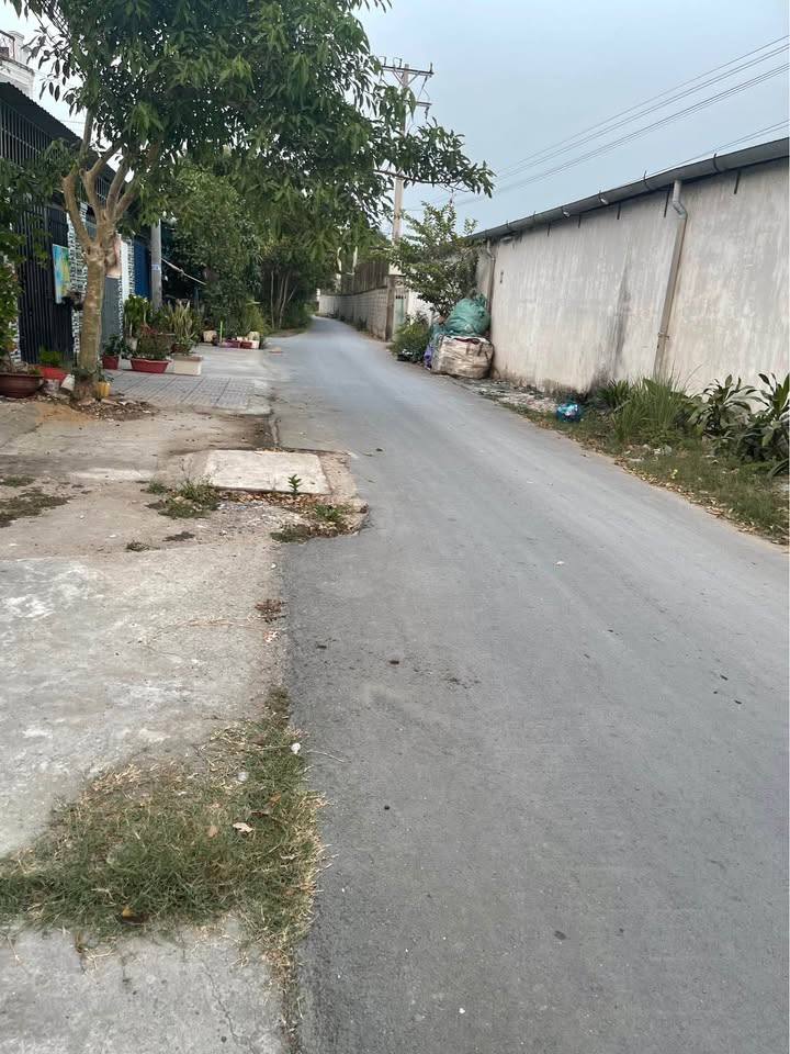 Nhà Cần Đước 124m² - Chính chủ bán, giá 2.15 tỷ có thương lượng