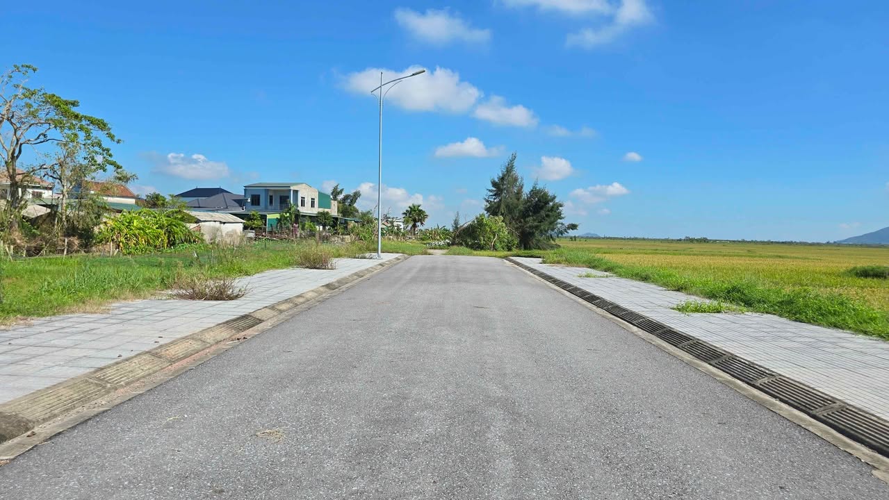 Đất nền Thạch Hạ, Hà Tĩnh 180m² - Đầu tư tiềm năng, đường 12m