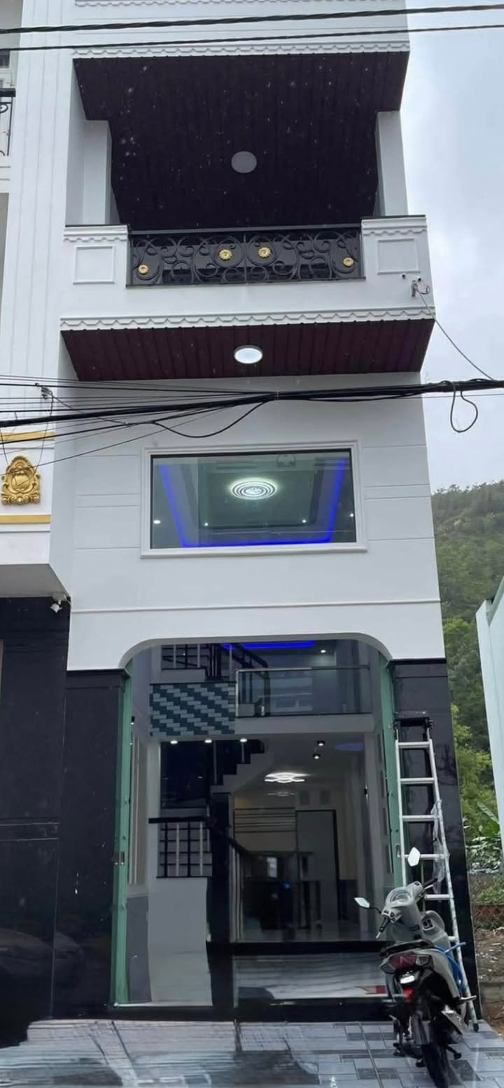 Nhà mặt tiền Nguyễn Thị Hãnh 52.5m² - Kinh doanh sầm uất!