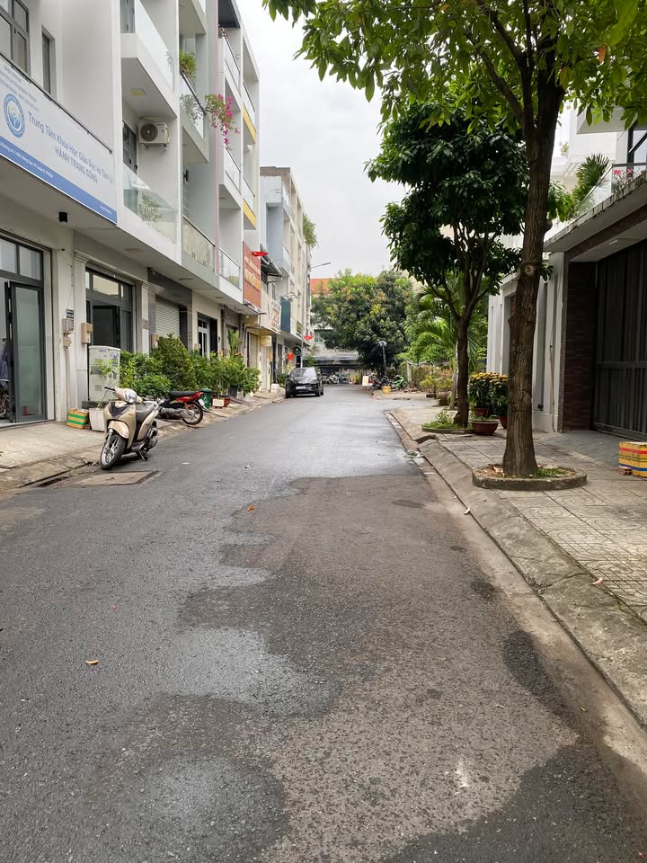 Nhà Phố Tạ Quang Bửu 68m² - Mặt tiền kinh doanh, ô tô 2 chiều!