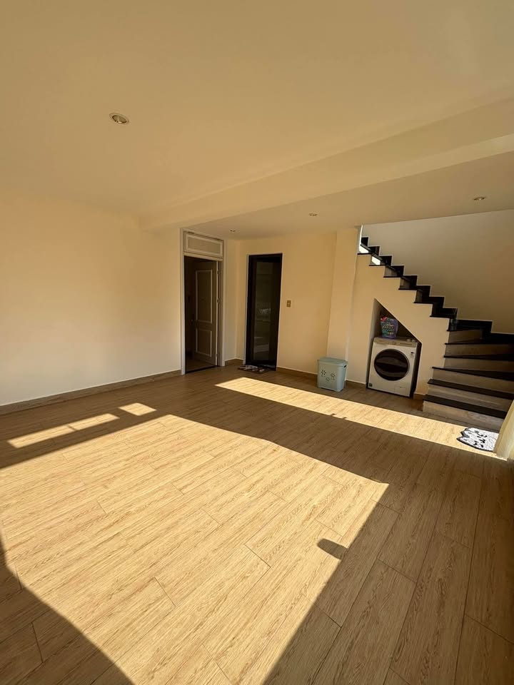 Bán nhà Phường 4 Đà Lạt 120m² giá 1.8 tỷ - Ô tô vào tận cửa!