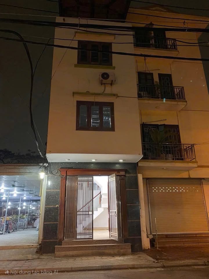 Cho thuê nhà nguyên căn 38m² mặt phố Huỳnh Tấn Phát, Long Biên - Phù hợp VP, KD online