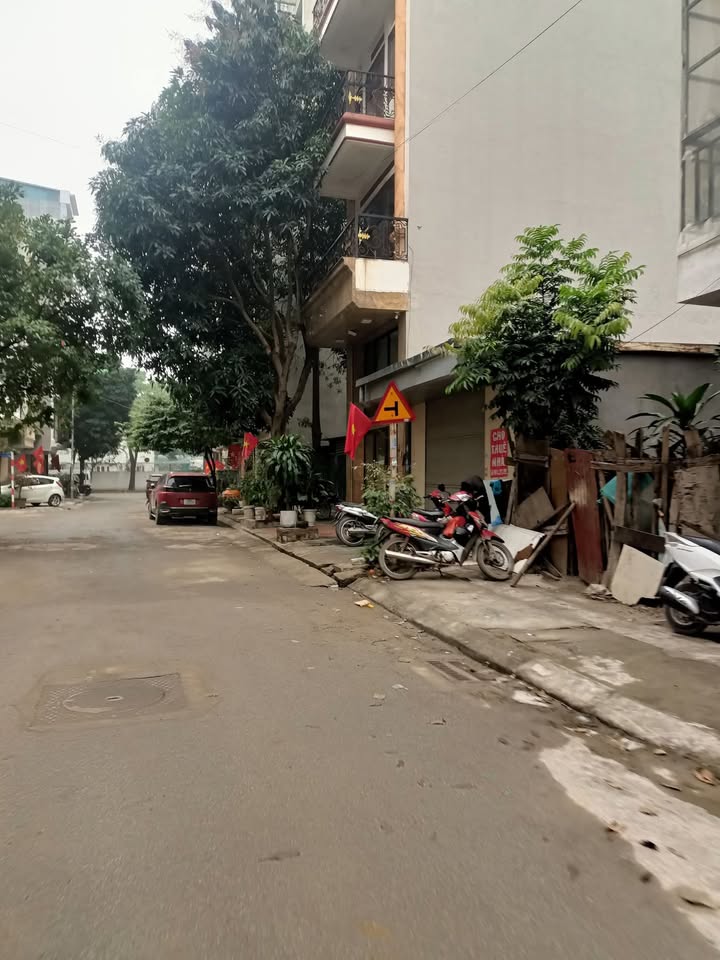 Nhà riêng Phú Diễn 46m² - Lô góc, ô tô vào tận nhà, sẵn sàng ở ngay!