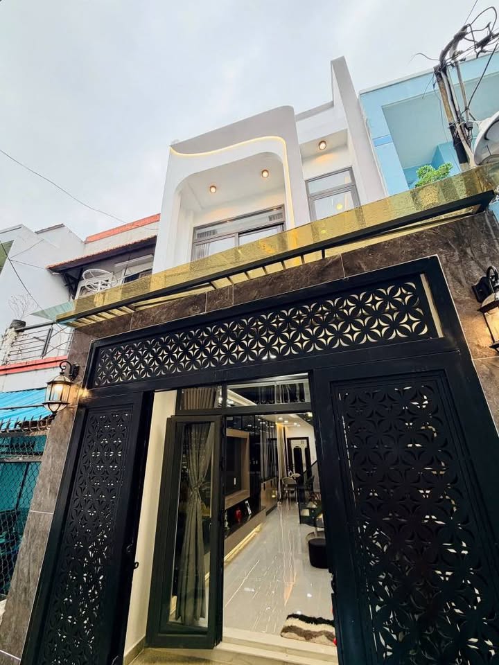 Nhà Gò Vấp 49m² Sổ Hồng Riêng - Giá 5.68 Tỷ, Gần Sân Bay