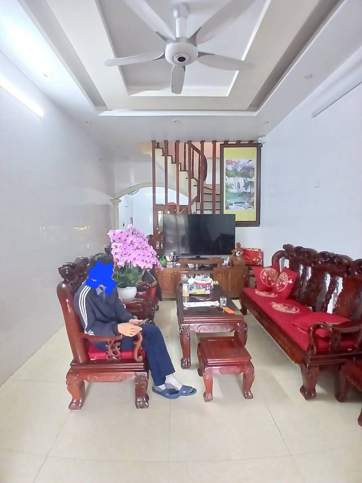 Nhà riêng Phường Vị Xuyên 45m² giá 3.2 tỷ - Ô tô vào tận nhà!