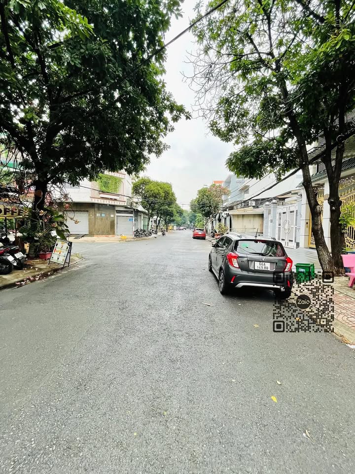 Nhà Mặt Tiền Tên Lửa 100m² (5x20m) - 4 Tầng, 5PN, Gara Ô Tô - Chủ Gấp Bán