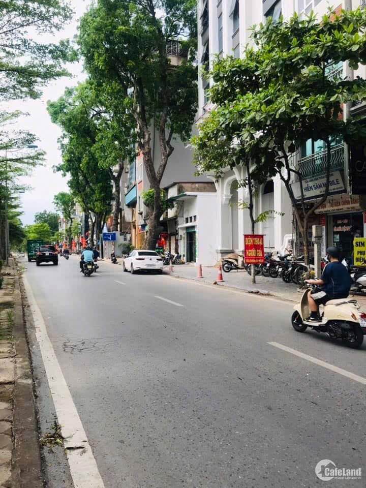 Nhà Mặt Phố Bưởi 40m², 3 Tầng, Kinh Doanh Tốt - 15 Tỷ