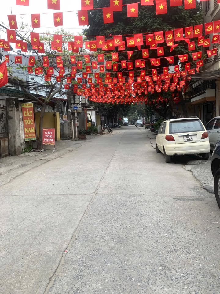 Đất nền Long Biên 30m² 4.9 tỷ - Tiềm năng tăng giá, gần Aeon!