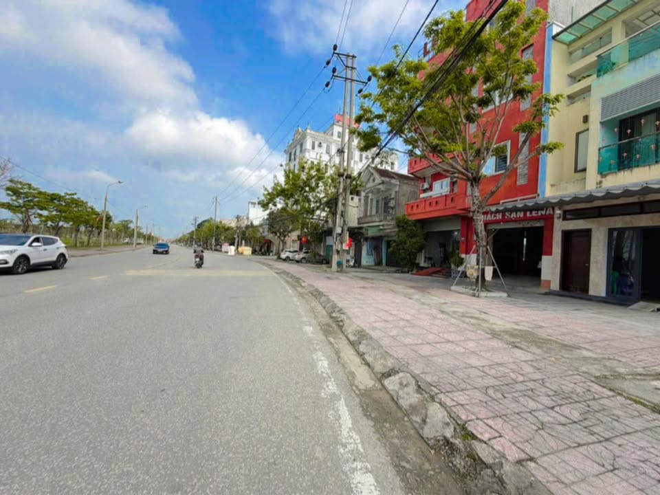 Mặt Tiền Kinh Doanh Đường 26-3, Hà Tĩnh - 100m², Giá 4 Tỷ