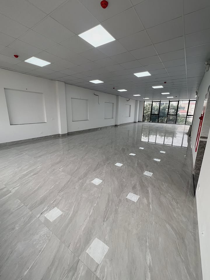 Văn phòng Đông Anh 180m² - Sẵn sàng làm việc!