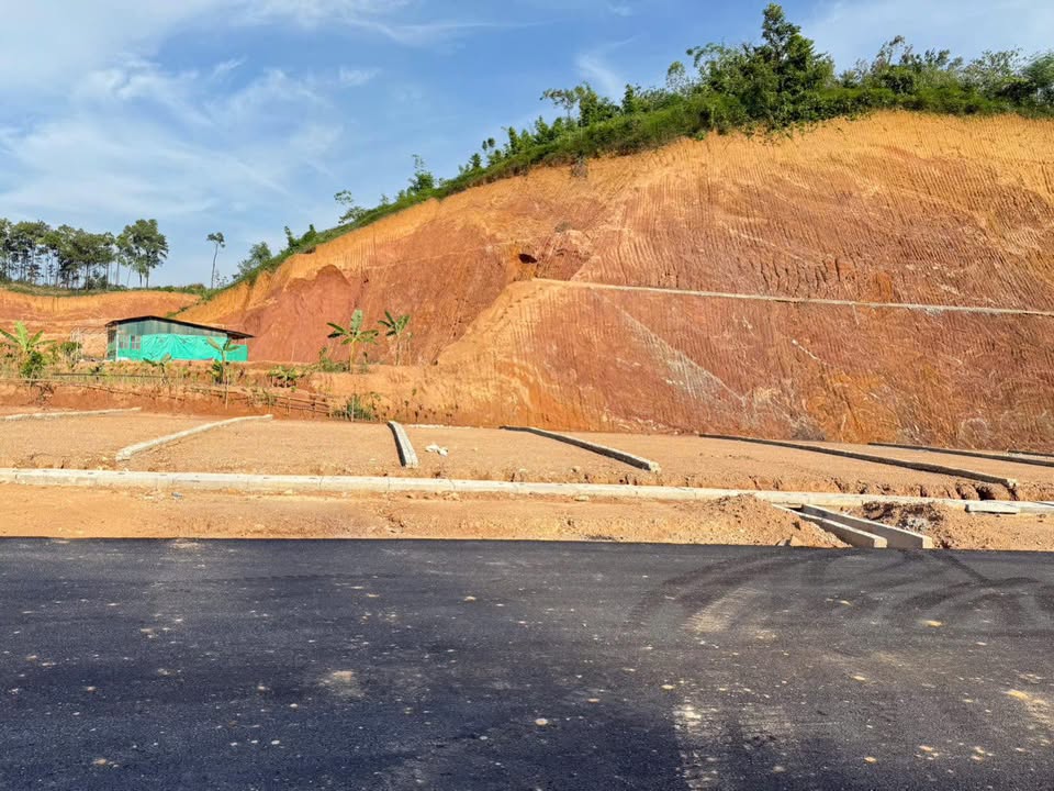 Đất nền Yên Bình, Yên Bái 100m² - Sổ đỏ chính chủ, giá tốt!