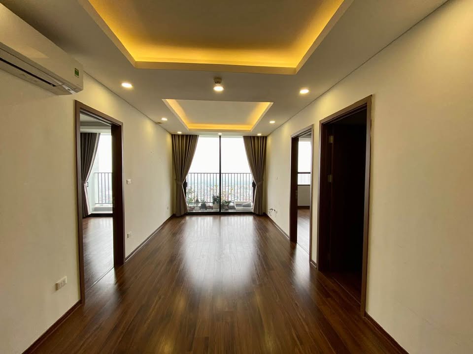 Cho thuê căn hộ Ngoại Giao Đoàn 132m² 4PN - View hồ điều hòa