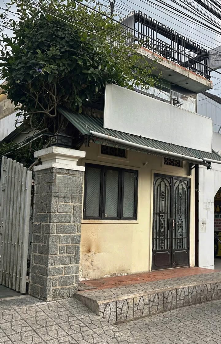 Mặt Bằng Kinh Doanh Mặt Tiền Nguyễn Du P9, Đà Lạt - 20m², Giá 10 Triệu/Tháng