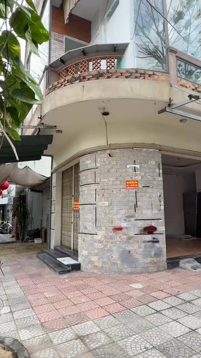 Cho thuê mặt bằng 2 mặt tiền 31 Đặng Huy Trứ, Đà Nẵng - Kinh doanh sầm uất