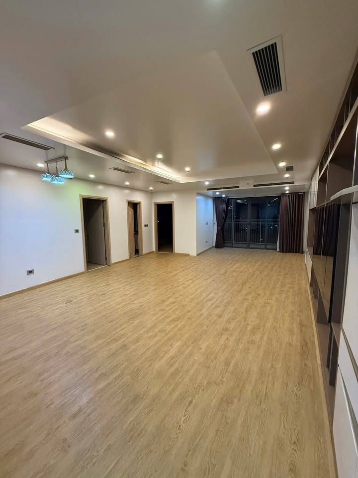 Căn hộ MIPEC Bồ Đề 137m² - View Sông Đẹp, Tiện Ích 5 Sao!