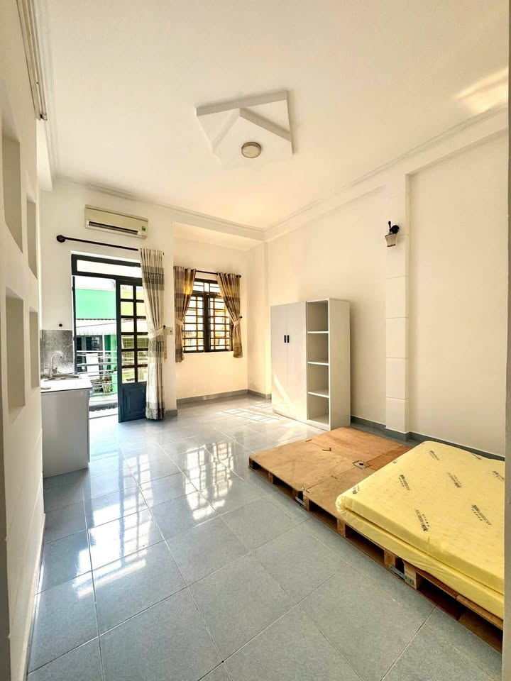 Phòng ban công Phú Mỹ Hưng Quận 7 4.5tr - Full nội thất cao cấp