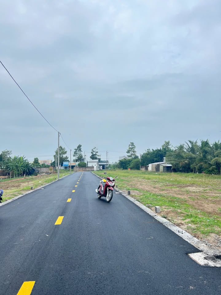 Đất nền Vĩnh Long 100m² - Sổ đỏ thổ cư 100%, giá 719 triệu - Cơ hội cuối!