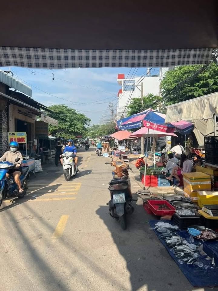 Nhà Phố Mặt tiền Chợ Đông Thạnh 141m² - Mặt tiền kinh doanh sầm uất!