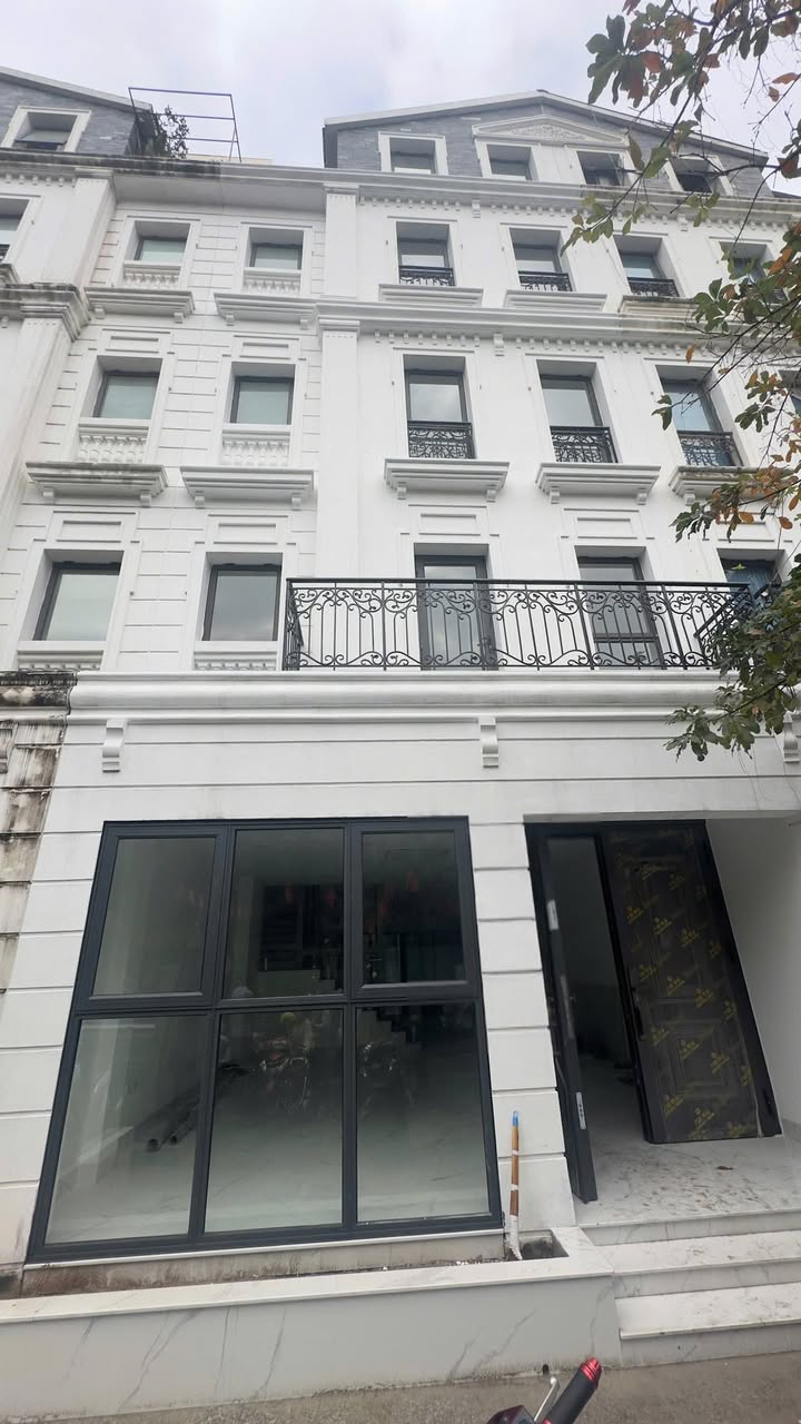 Nhà Liền Kề Nam Trung Yên 120m² 5 Tầng Thang Máy - Kinh Doanh/Văn Phòng Đắc Địa