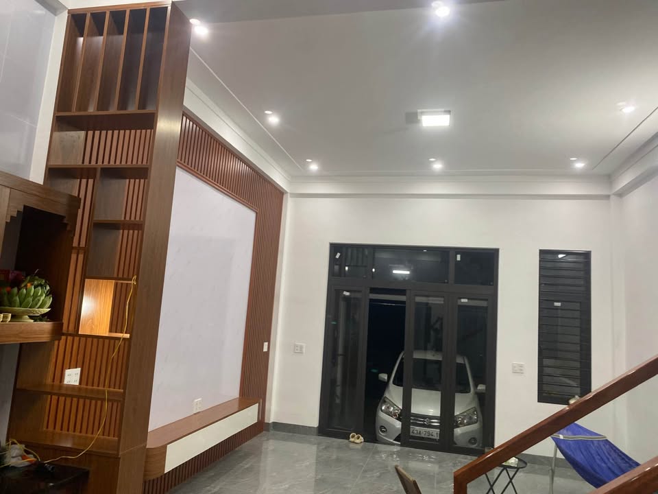 Nhà Ngõ Lê Lai, Đồng Hới 89.7m² - Giá 2.4 Tỷ, Sẵn Sàng Ở Ngay