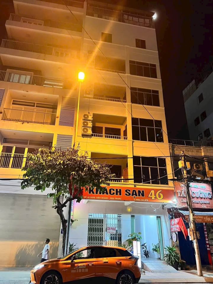 Khách sạn 6 tầng mặt tiền Đinh Tiên Hoàng, Nha Trang - Giảm sốc 2 tỷ