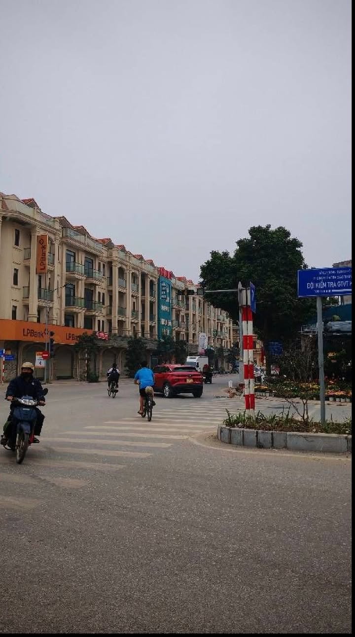 Đất phân lô Phúc Lợi 60m² giá 3 tỷ - Sổ đỏ chính chủ, ô tô tránh!