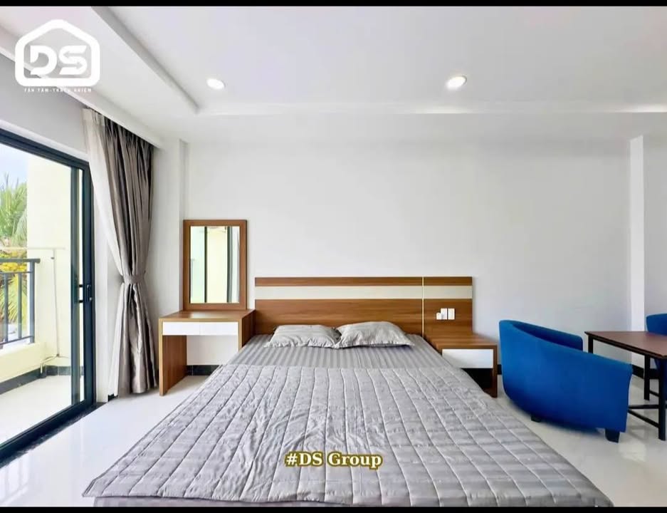 Cho thuê căn hộ 40m² Lý Nam Đế, Nha Trang - Full nội thất, ban công view phố
