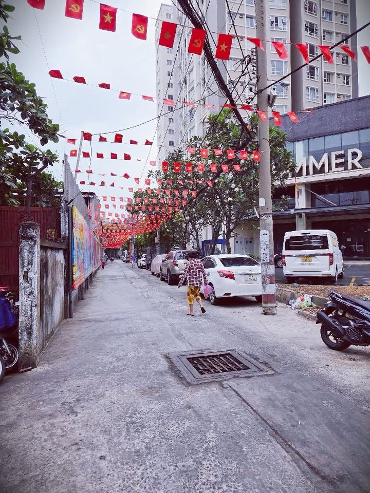 Nhà Nở Hậu 83m² Q6 - Giá 5 Tỷ, Sát Summer Square - Xây Mới Thoải Mái