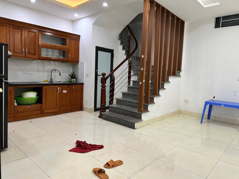 Cho thuê nhà nguyên căn 4 tầng 3PN gần Trạm bơm Yên Nghĩa, Hà Đông - 6.5 triệu/tháng