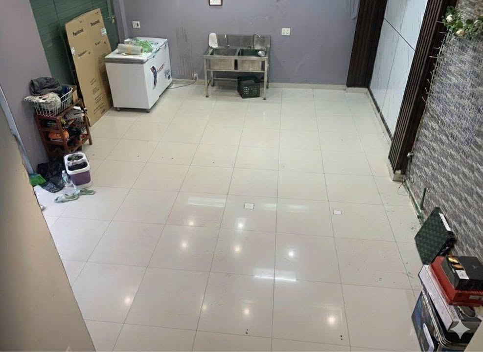 Nhà 40m² 4 Tầng Mặt Ngõ Văn Cao, Hải Phòng - Giá 4.5 Triệu/Tháng