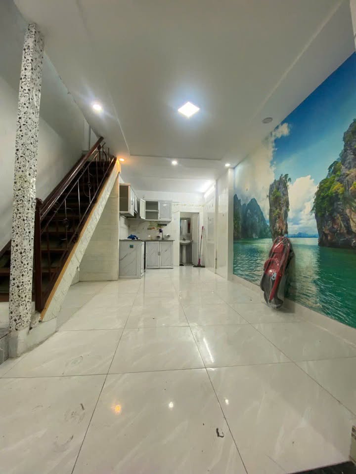 Nhà Riêng Phố Chi Lăng 32m² - Sổ đỏ chính chủ, ô tô đỗ cửa!