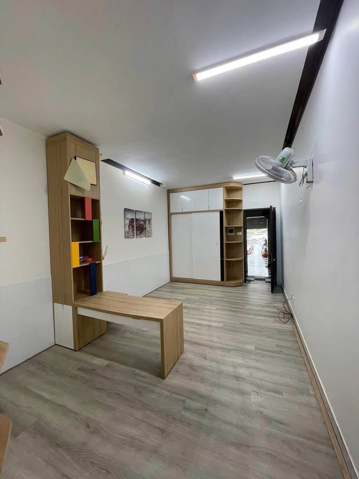 Cho thuê nhà mặt phố Minh Khai 75m², 2PN, kinh doanh sầm uất