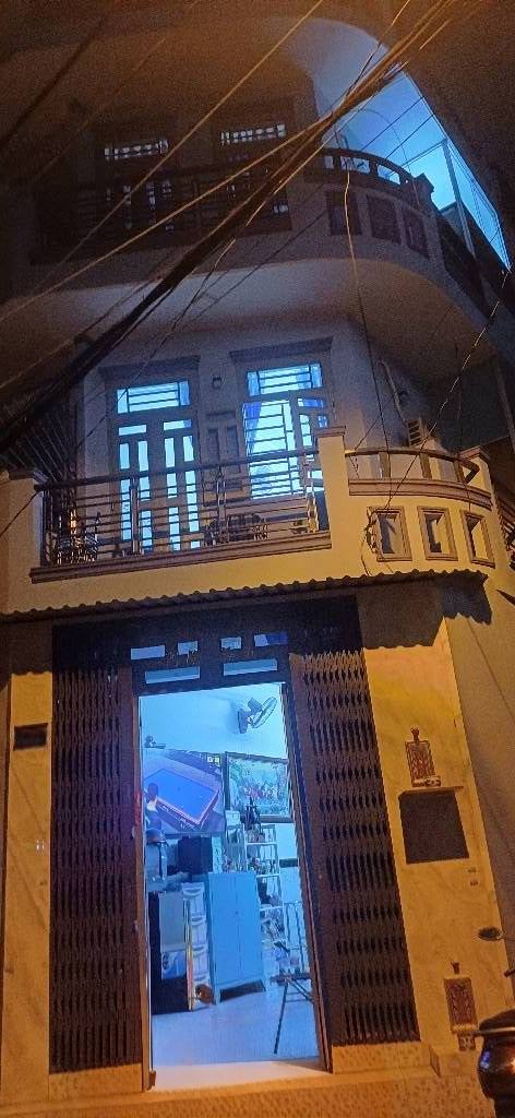 Nhà Mặt Tiền Tô Hiệu Gò Vấp 28m² - Kinh Doanh Sầm Uất, Giá Gấp 2.7 Tỷ