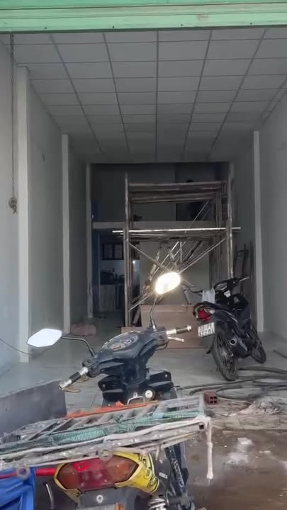 Nhà Mặt Tiền Võ Văn Vân, Bình Chánh - Kinh Doanh Sầm Uất, Sổ Hồng Riêng