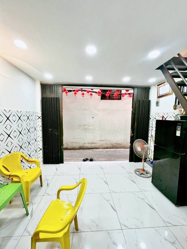 Nhà Riêng Quận 6 15m² 2.55 Tỷ - Sổ Hồng Sẵn, Công Chứng Ngay!