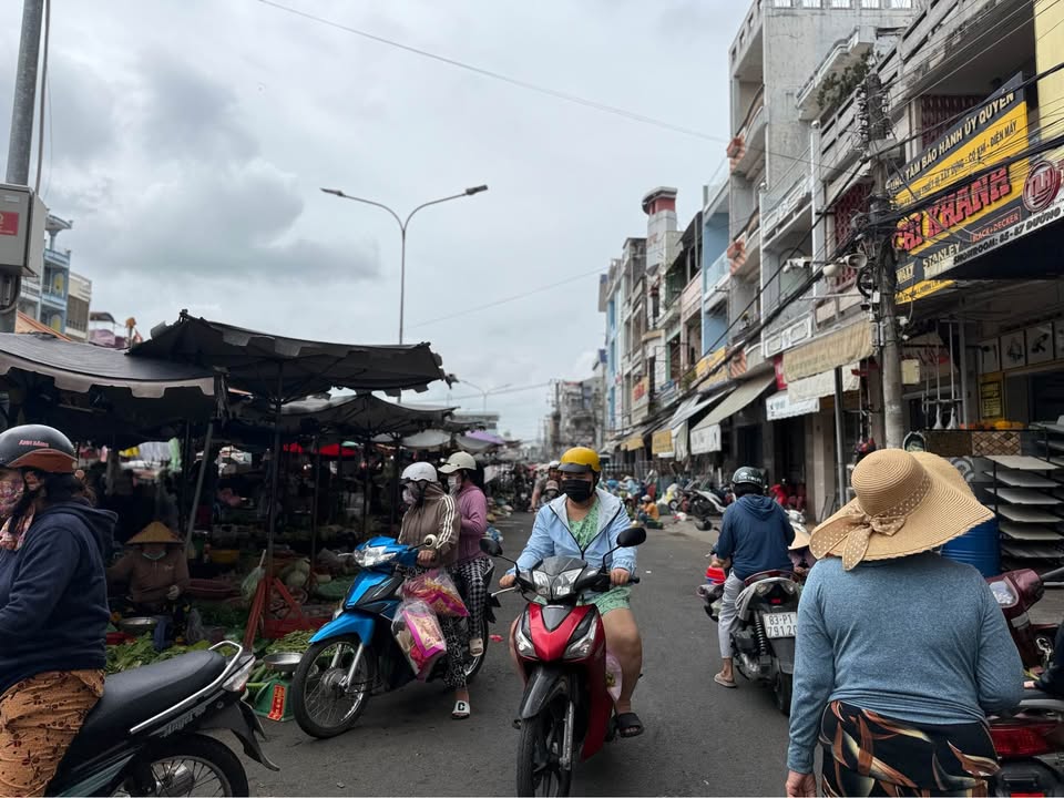 Cho thuê mặt tiền đường 3/2 TP. Sóc Trăng - Vị trí đắc địa kinh doanh ngay!