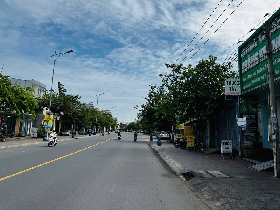 Nhà Mặt Tiền Hai Bà Trưng Dĩ An 88m² - Kinh Doanh Sầm Uất