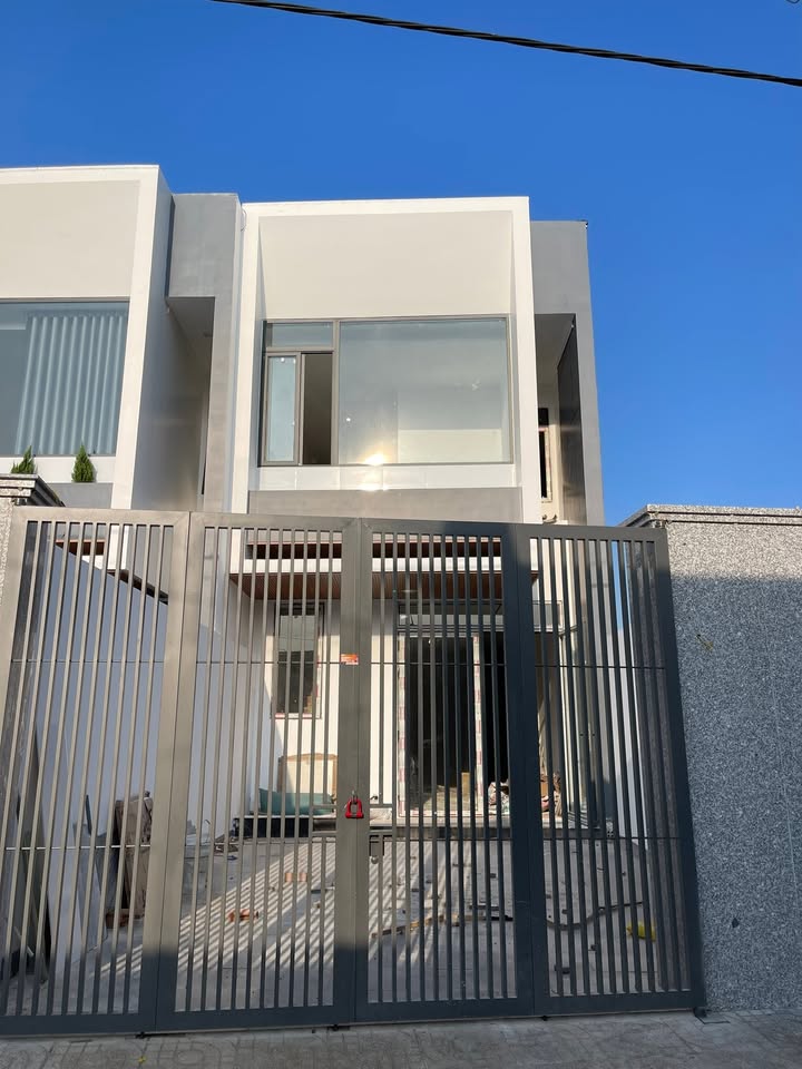 Nhà 2 Tầng Hẻm Đặng Trần Côn Pleiku 130m² - Sẵn Sàng Ở Ngay