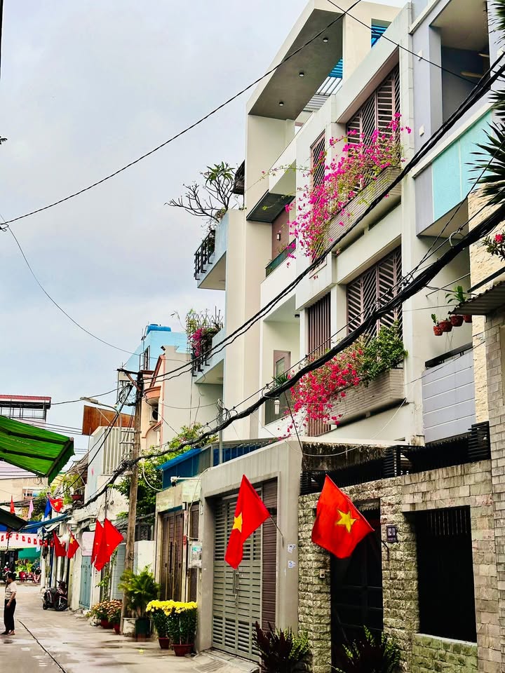 Nhà riêng 89m² Thoại Ngọc Hầu, Tân Phú giá 12.35 tỷ - Ô tô vào tận nhà!