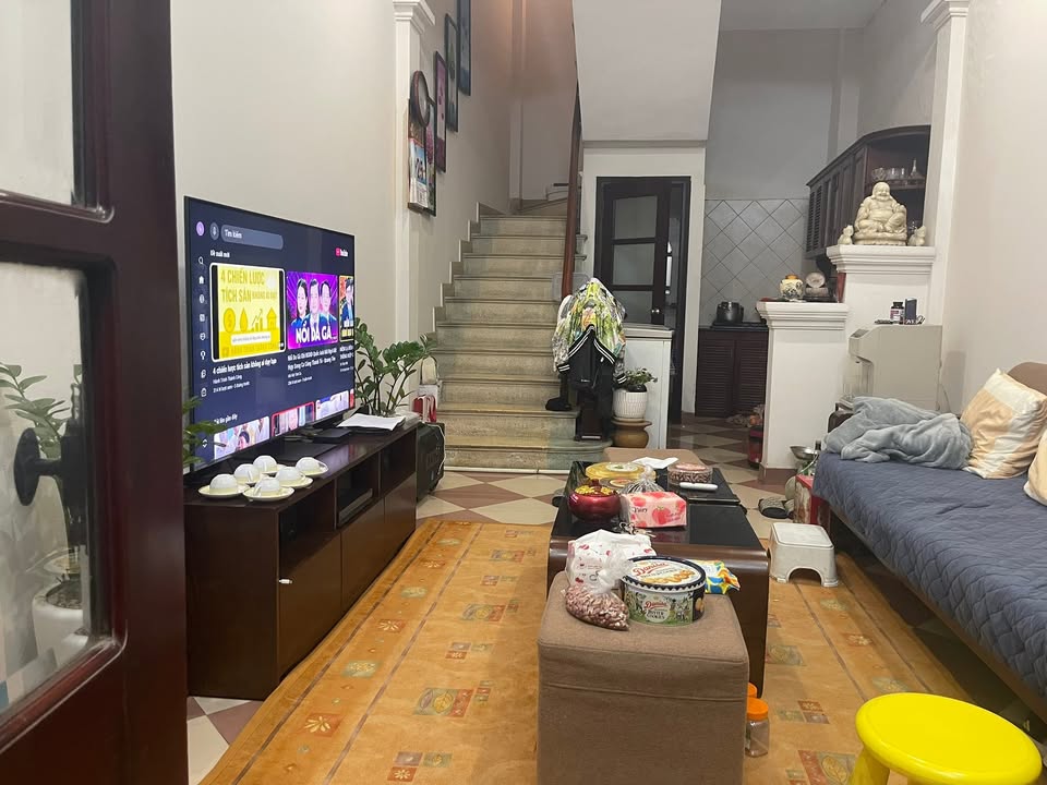 Nhà Mặt Ngõ Kinh Doanh 35m² x 3.5 Tầng - Đống Đa, Hà Nội - Giá 16 Triệu