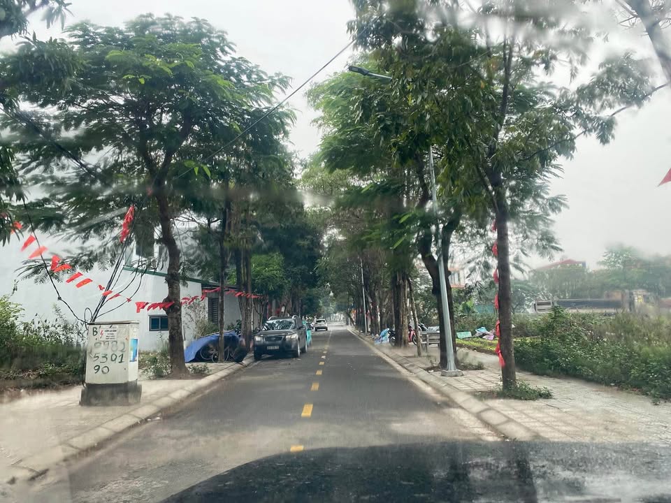 Đất LK Phủ Lý 77m² - Sát HUD, Vỉa Hè Thông Thoáng - Giá 2.7 Tỷ