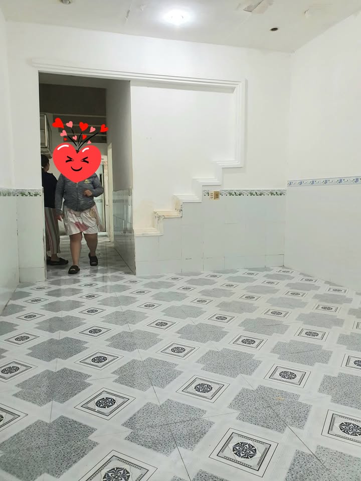 Nhà Cấp 4 Thạnh Lộc Q12 - 35m², Gác Lửng, Giá 3.5 Triệu/Tháng