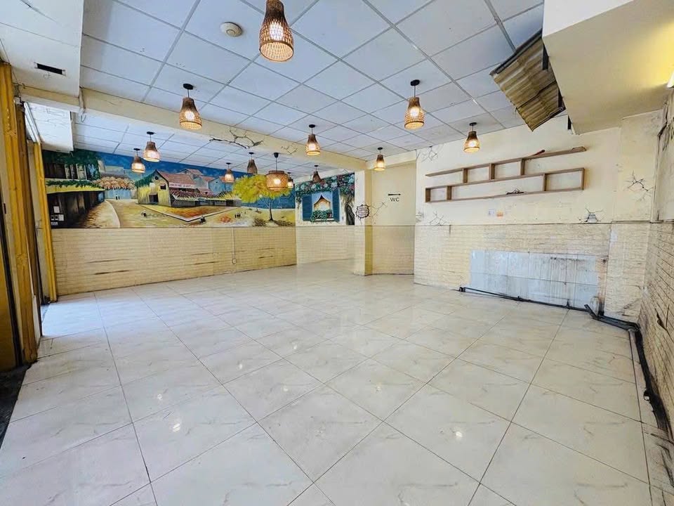 Nhà Mặt Tiền Quận Tân Bình 80m² - Kinh Doanh Ngay, Sinh Lời Bền Vững!