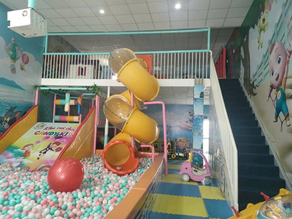 Nhà nguyên căn Hóc Môn 240m² - Mặt tiền kinh doanh hiệu quả!