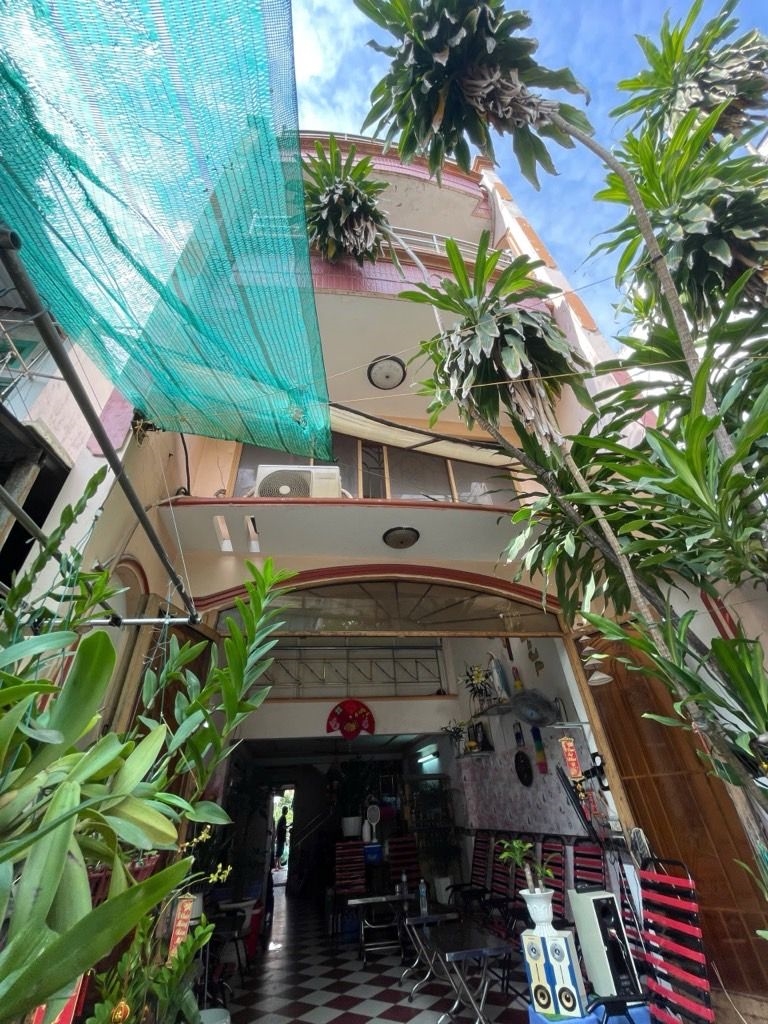 Nhà riêng Trịnh Đình Trọng, Tân Phú 166.5m² - Chính chủ bán gấp!