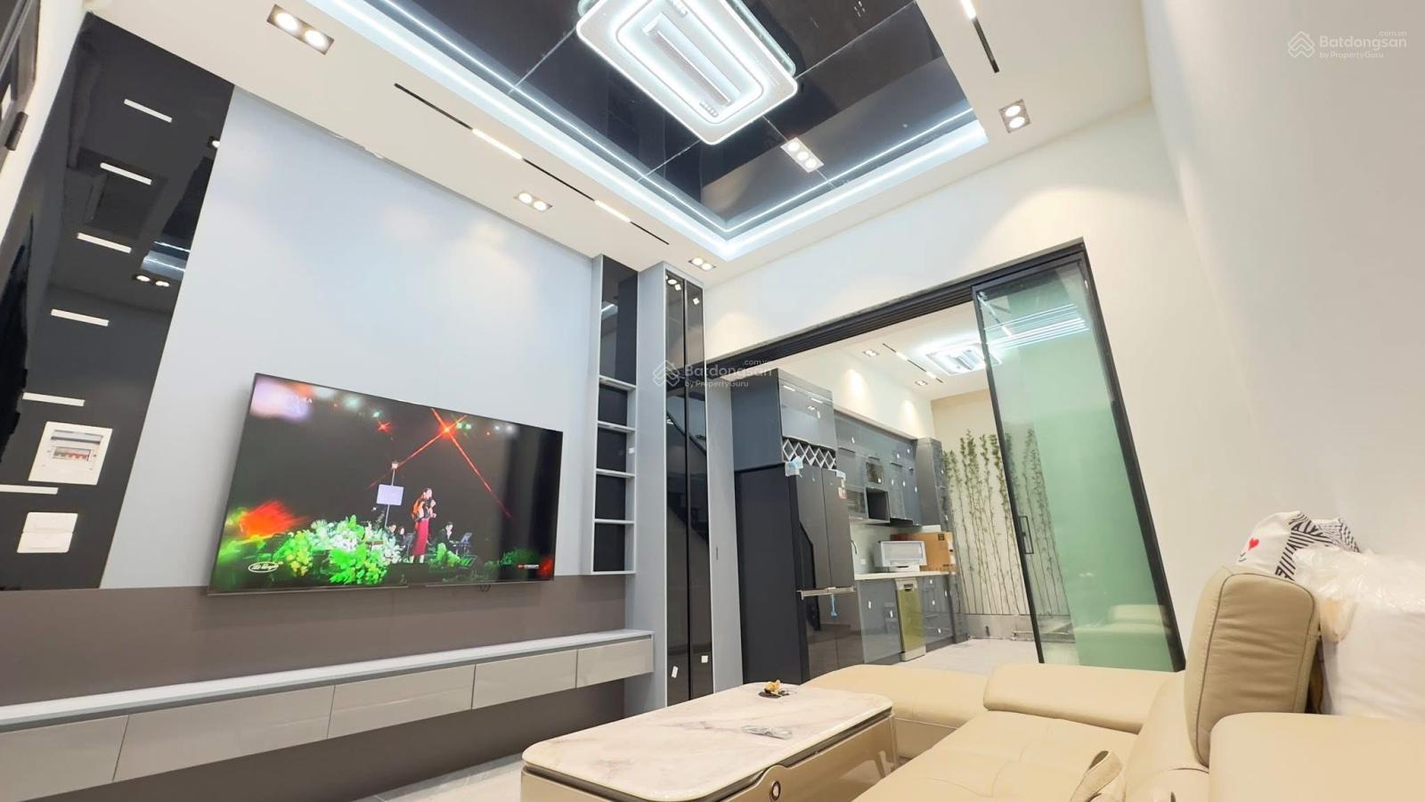 Nhà riêng Hai Bà Trưng 50m² - Full nội thất, chính chủ bán!