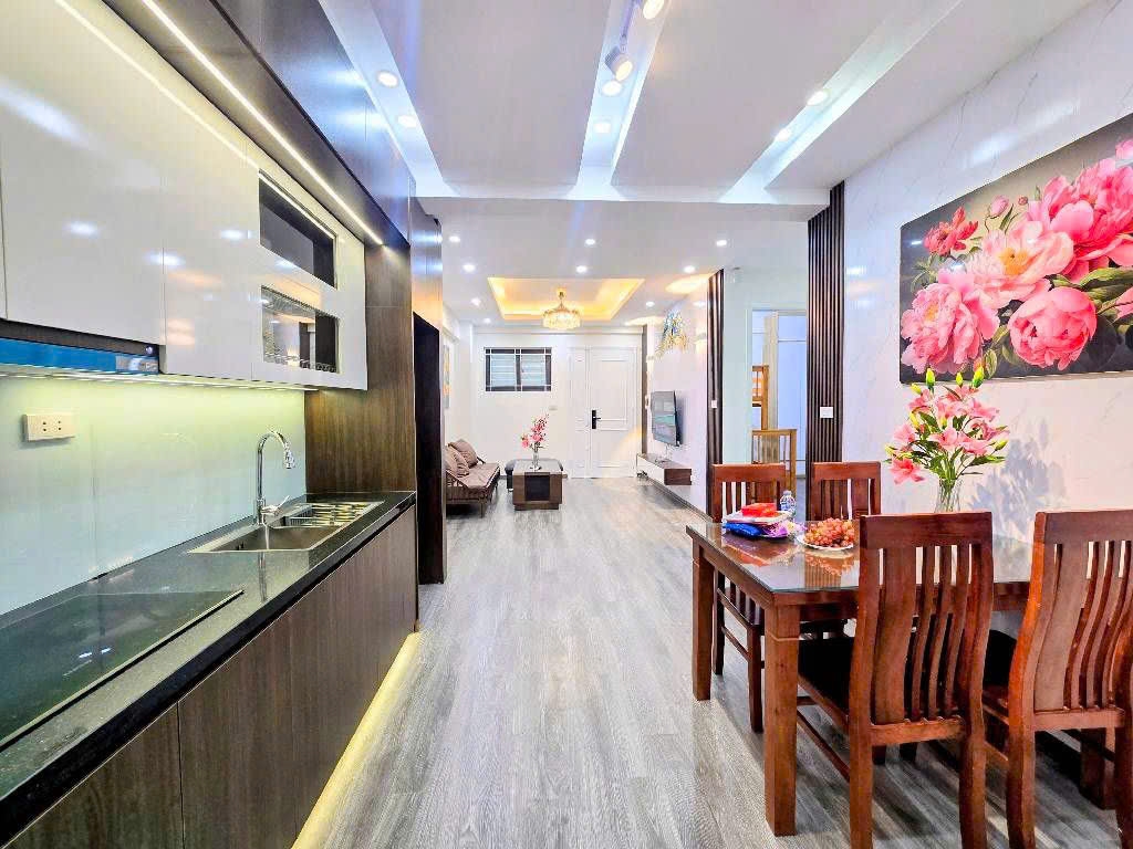 Chung cư Việt Hưng 70m² 2PN - Cạnh Công Viên Lớn, Sổ Đỏ Sẵn Giao Dịch