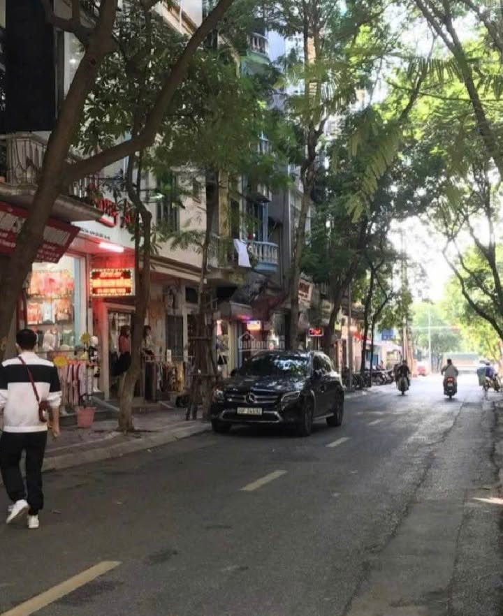 Cho thuê nhà 6 tầng 6PN Ngõ 71 Tân Ấp, Ba Đình - Giá 13 triệu